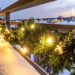 Solight LED vánoční girlanda s jehličím, 7m, 112x LED, časovač, 230V, IP44