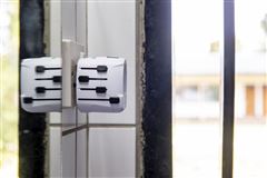 SKROSS cestovní adaptér PRO, univerzální, uzemněný