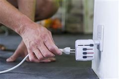 SKROSS cestovní adaptér PRO, univerzální, uzemněný