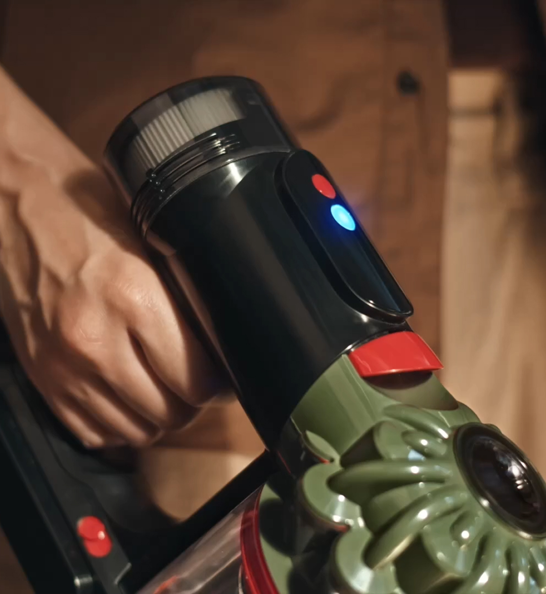 Bezdotykové vyprazdňování odpadní nádoby